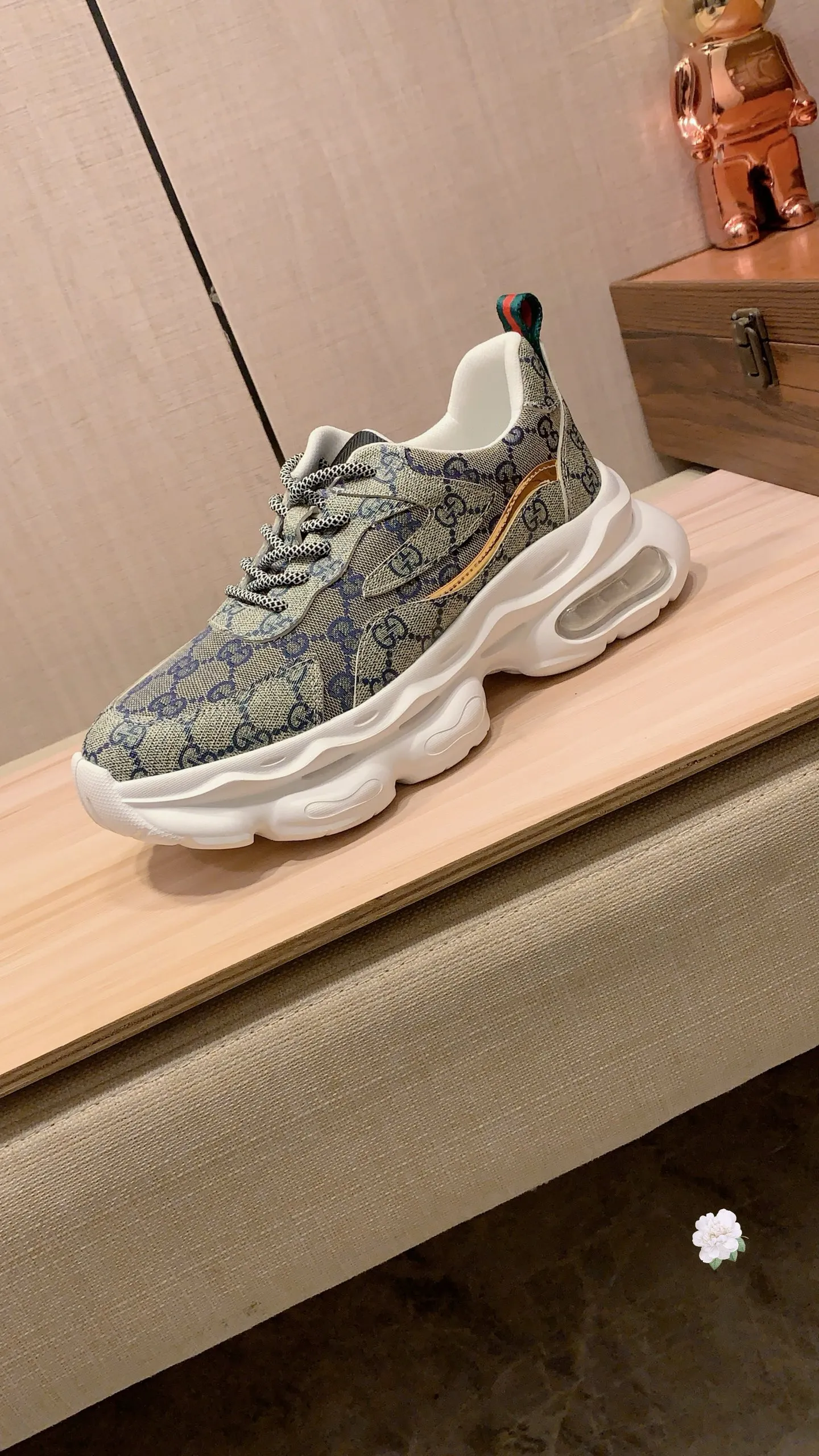 Men's men's shoes💰460💰💰🎩🎩[Lightning][Lightning] "Gucci*" latest • popular casual shoes, top brand [seduce] luxury ~ purchasing agency, top ~ quality. [Strong] The upper is made of imported breathable cowhide with material ➕ breathable sheepskin feet (•) and fine workmanship. The original stylish and stylish soft rubber wear-resistant and non-slip outsole is light and comfortable on the feet. The real thing looks better when photographed. 012: code: 38-44, 4️⃣ colors selected